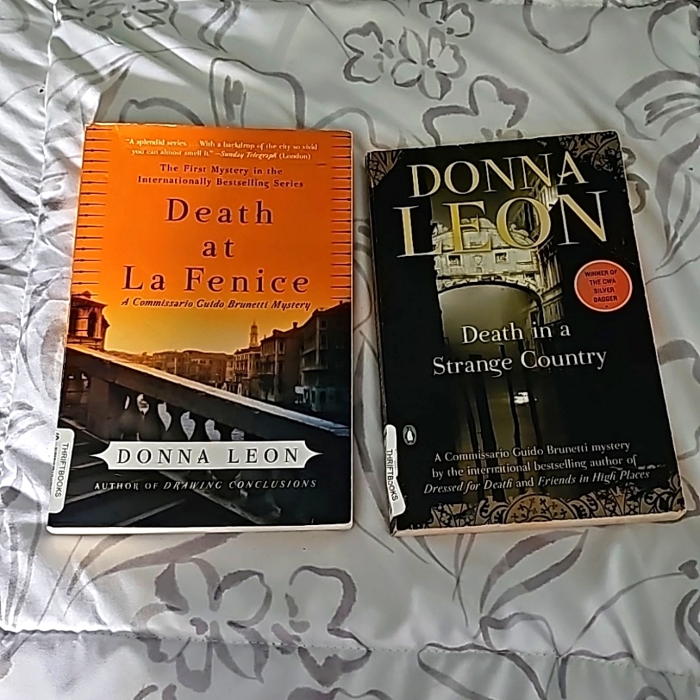 Donna Leon paperbacks